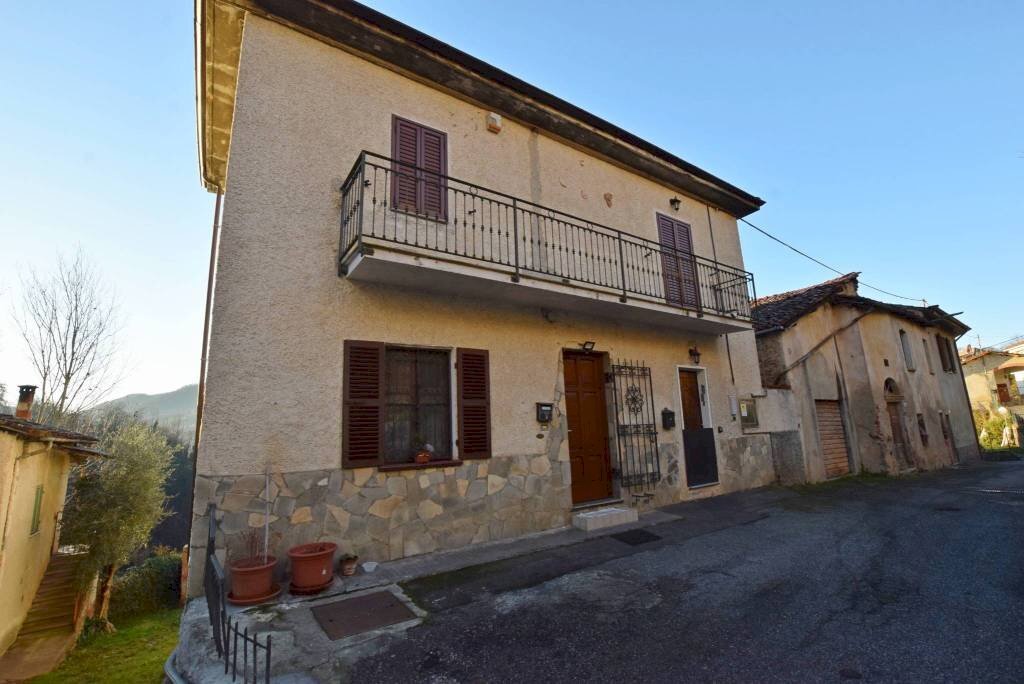 appartamento in vendita a Mombasiglio