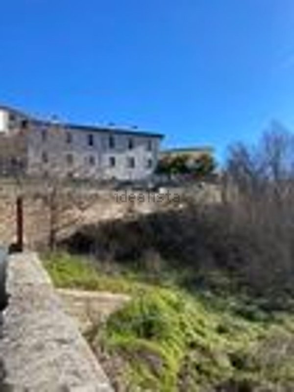 casa indipendente in vendita ad Acciano in zona Beffi