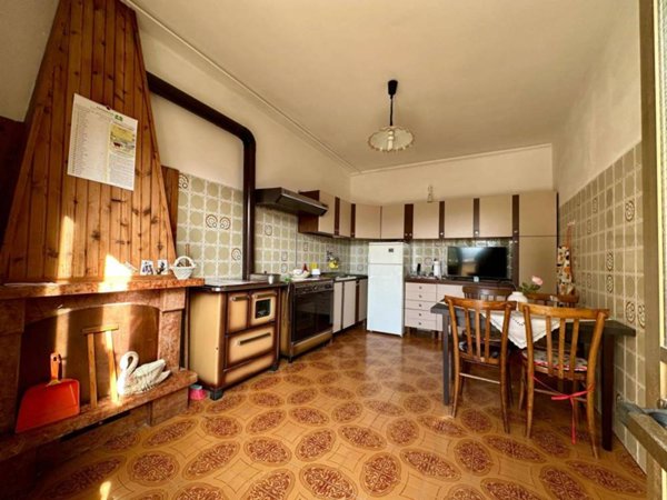 casa indipendente in vendita ad Acciano