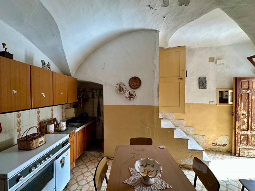 casa indipendente in vendita ad Acciano