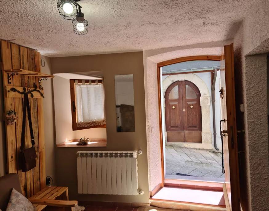 casa indipendente in vendita ad Acciano