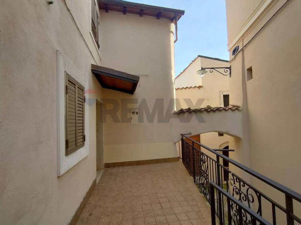 casa indipendente in vendita ad Acciano