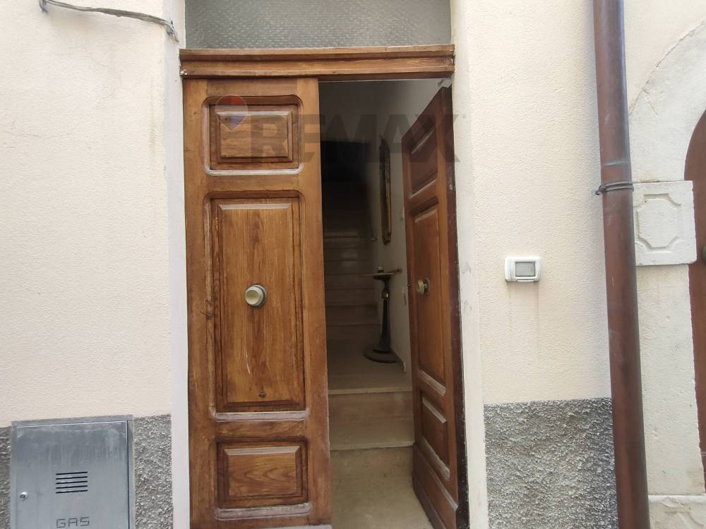 casa indipendente in vendita ad Acciano