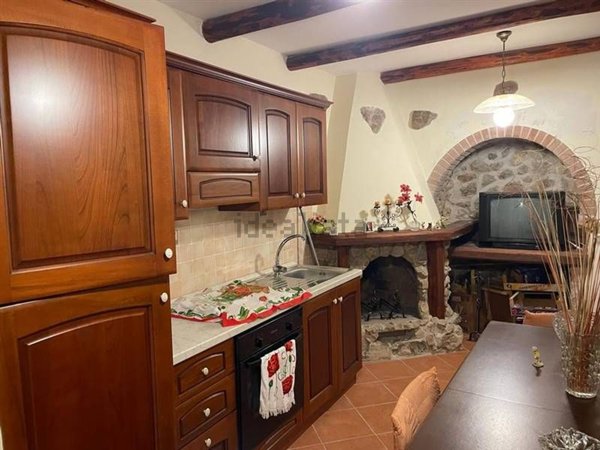 casa indipendente in vendita ad Aielli