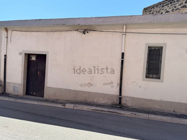 locale di sgombero in vendita ad Aielli