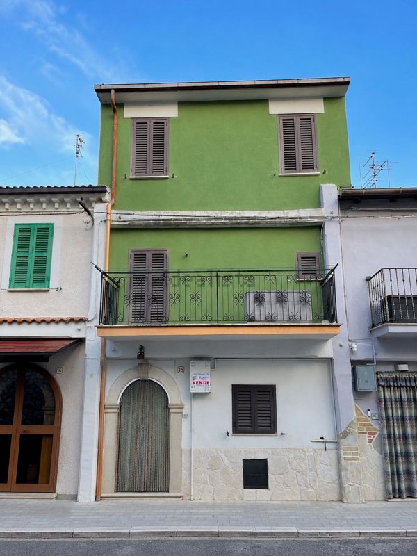 casa indipendente in vendita ad Aielli