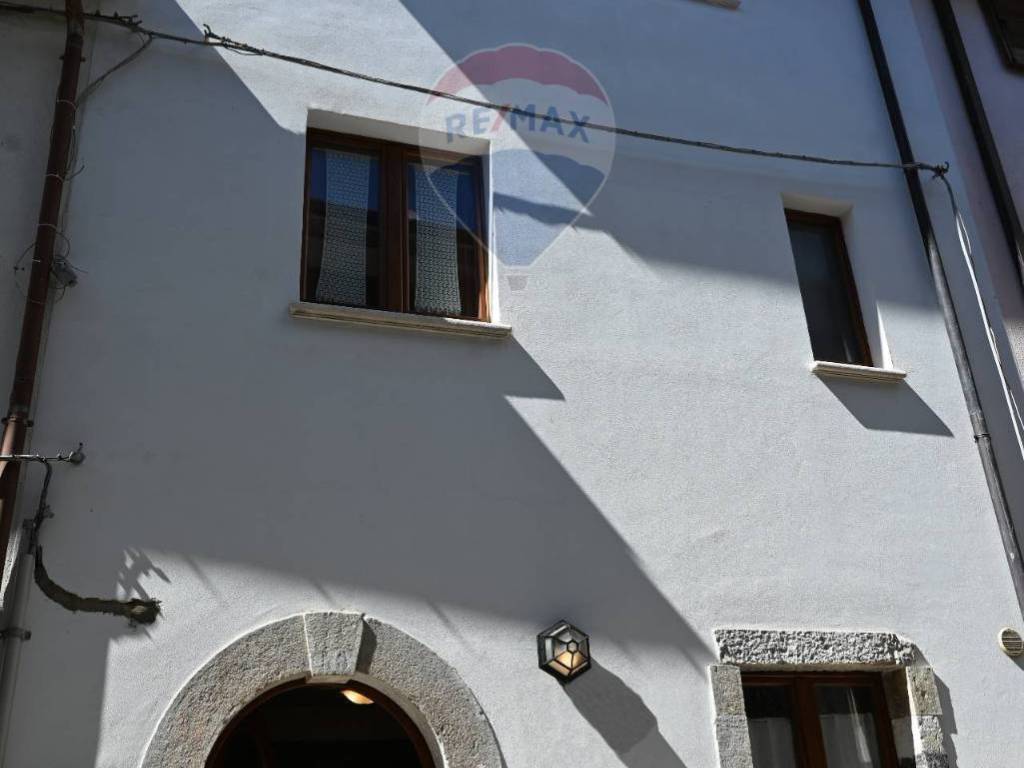 casa indipendente in vendita ad Alfedena