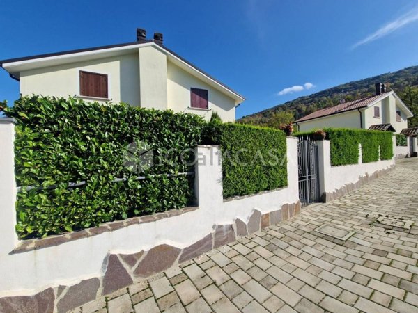 casa indipendente in vendita ad Alfedena