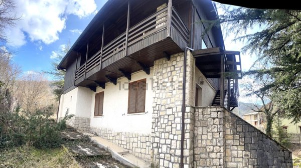 casa indipendente in vendita ad Alfedena