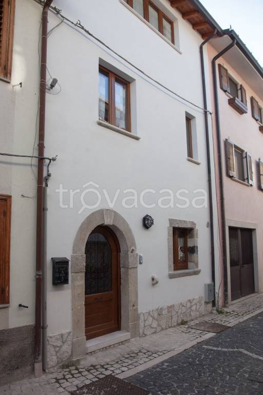 casa indipendente in vendita ad Alfedena