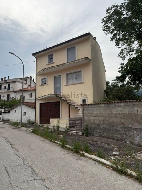 casa indipendente in vendita ad Alfedena