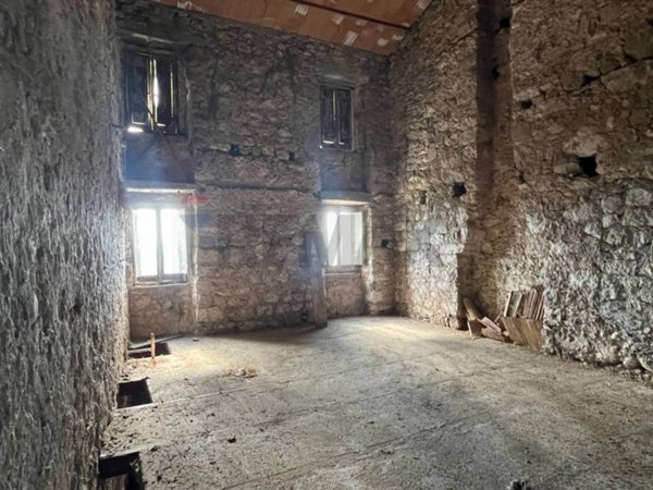 casale in vendita ad Alfedena