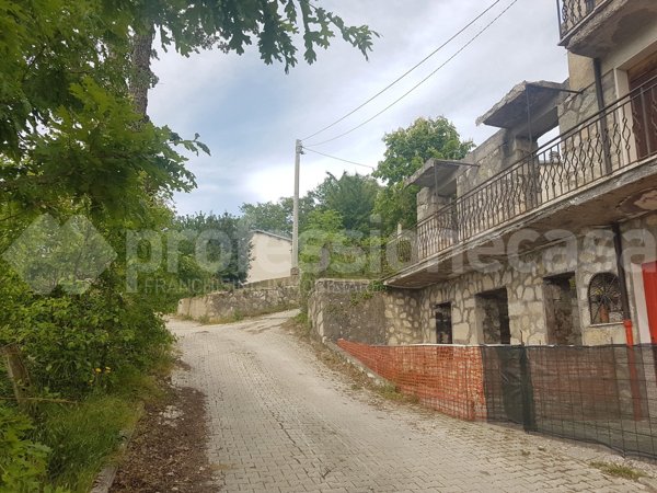 rudere in vendita ad Ateleta in zona Sant'Elena
