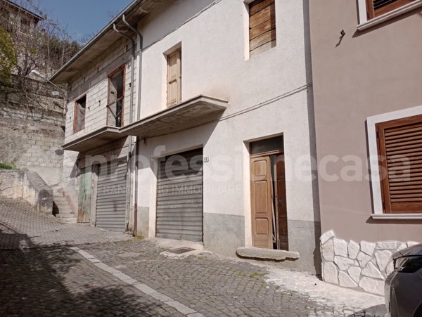 casa indipendente in vendita ad Ateleta