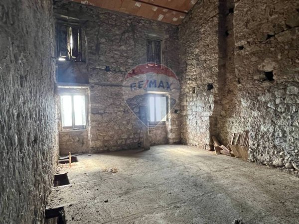 appartamento in vendita ad Ateleta in zona Carceri Alte