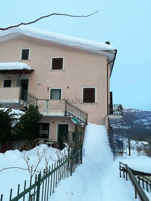 appartamento in vendita ad Ateleta in zona Sant'Elena