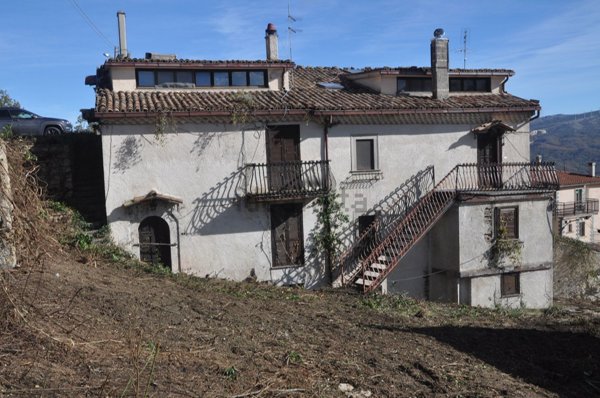 appartamento in vendita ad Ateleta in zona Carceri Alte
