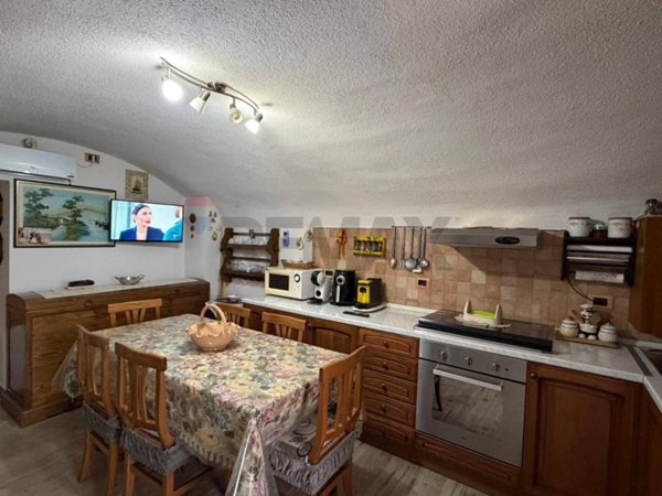 casa indipendente in vendita ad Ateleta in zona Sant'Elena