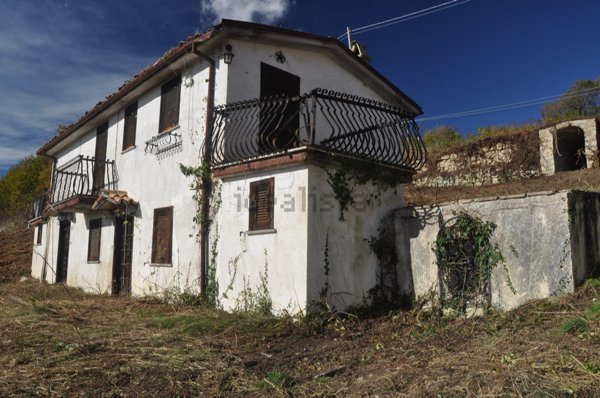 appartamento in vendita ad Ateleta in zona Carceri Alte