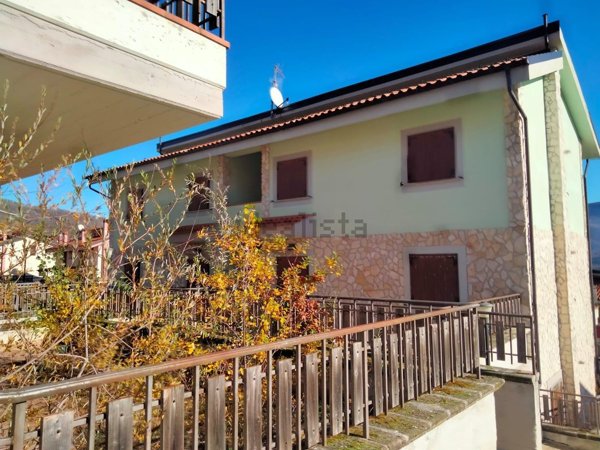 appartamento in vendita ad Ateleta in zona Carceri Basse