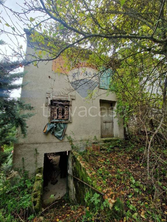 casa indipendente in vendita ad Ateleta in zona Sant'Elena
