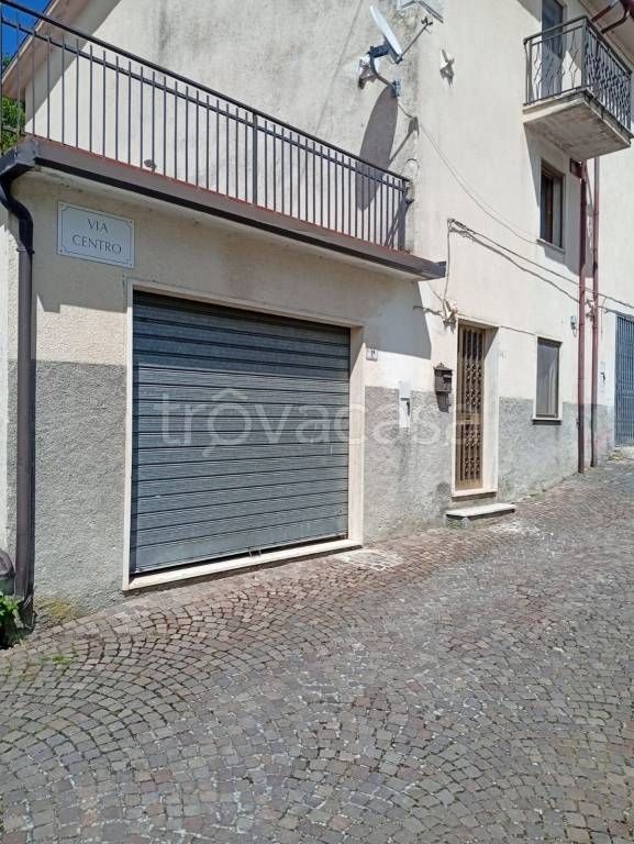 appartamento in vendita ad Ateleta in zona Carceri Basse