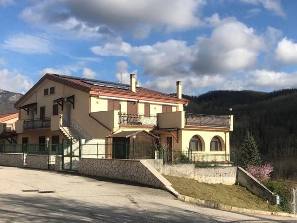 appartamento in vendita ad Ateleta in zona Carceri Basse