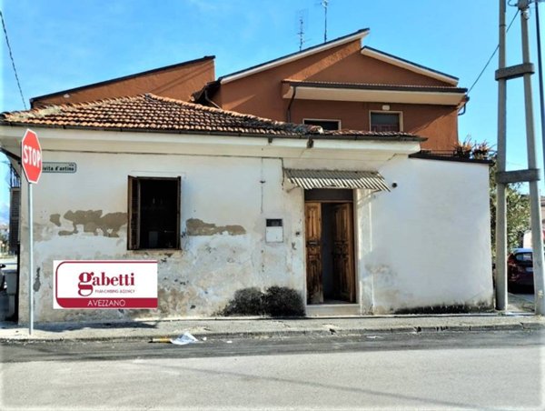 casa indipendente in vendita ad Avezzano
