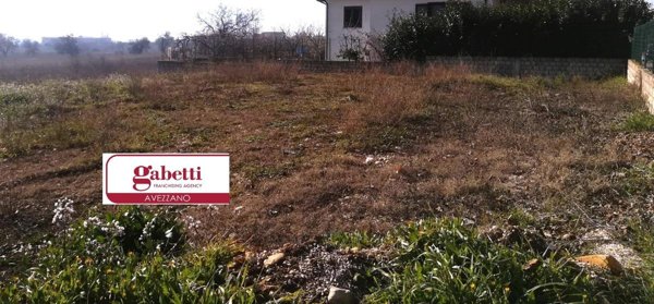casa indipendente in vendita ad Avezzano in zona Paterno