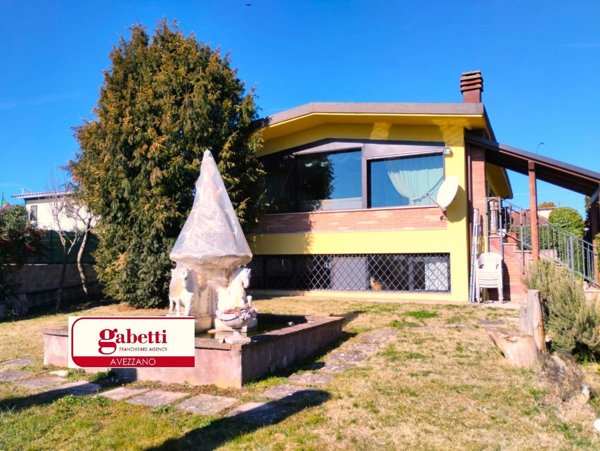casa indipendente in vendita ad Avezzano in zona San Pelino