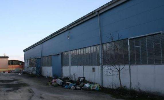 locale commerciale in vendita ad Avezzano in zona Incile