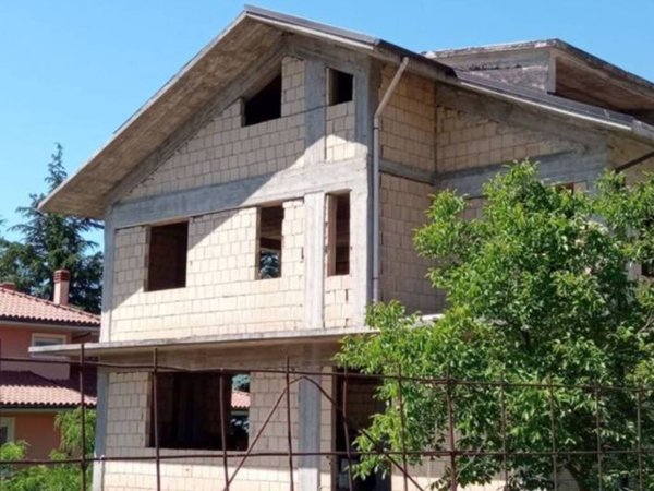 casa indipendente in vendita ad Avezzano