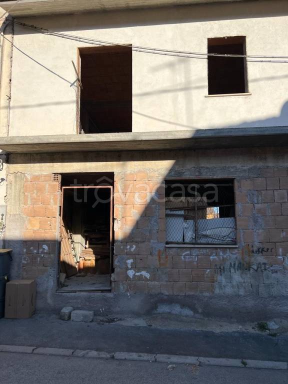 casa indipendente in vendita ad Avezzano