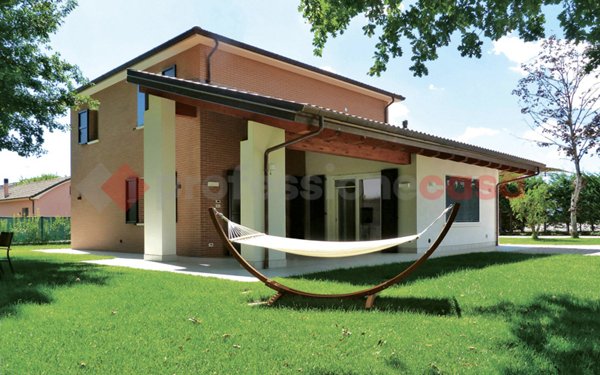 casa indipendente in vendita ad Avezzano