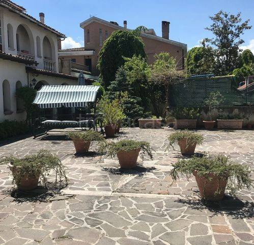 casa indipendente in vendita ad Avezzano