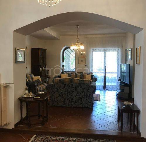 casa indipendente in vendita ad Avezzano
