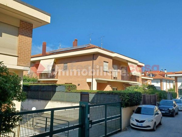 casa indipendente in vendita ad Avezzano