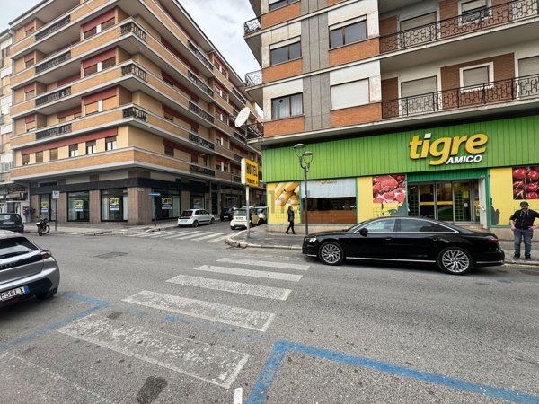 locale commerciale in vendita ad Avezzano