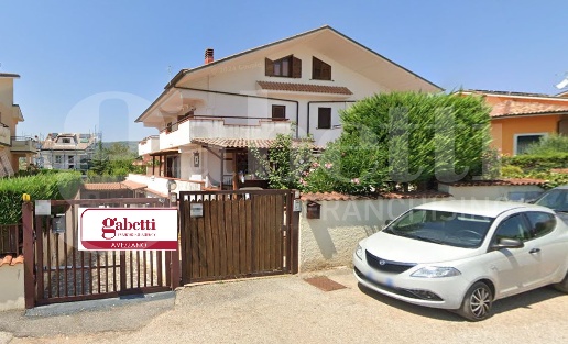 casa indipendente in vendita ad Avezzano