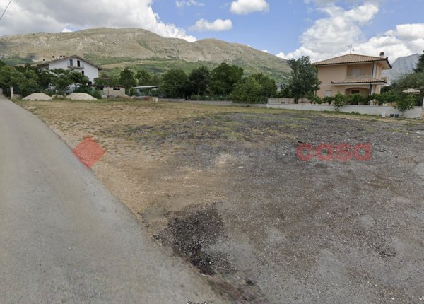 casa indipendente in vendita ad Avezzano in zona San Pelino