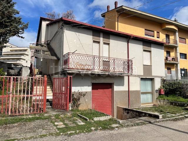 casa indipendente in vendita ad Avezzano