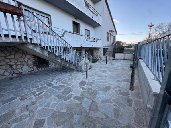 casa indipendente in vendita ad Avezzano