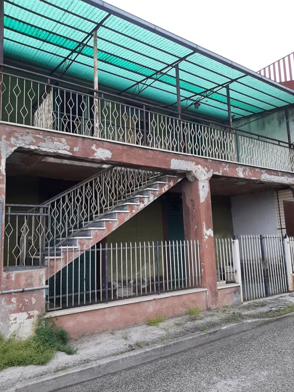 casa indipendente in vendita ad Avezzano