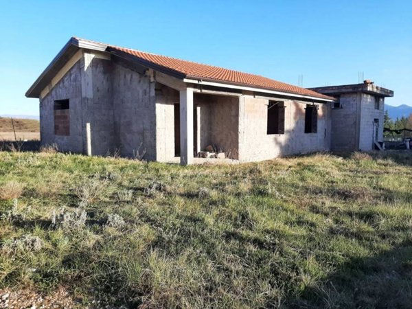casa indipendente in vendita ad Avezzano