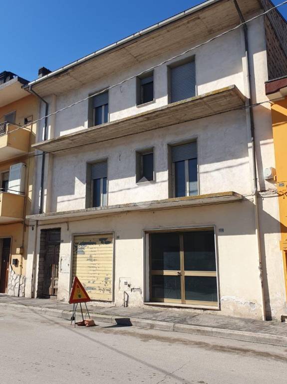 locale commerciale in vendita ad Avezzano