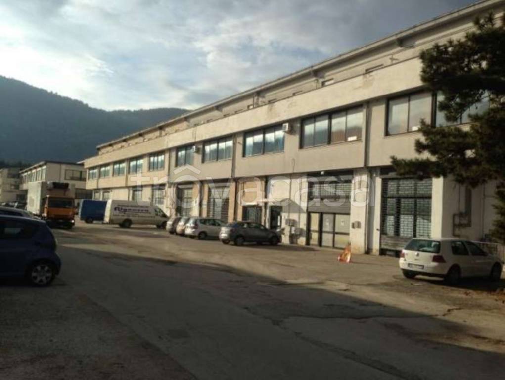 ufficio in vendita ad Avezzano