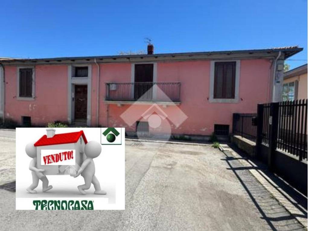 casa indipendente in vendita ad Avezzano