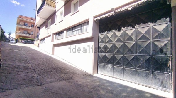 locale di sgombero in vendita ad Avezzano
