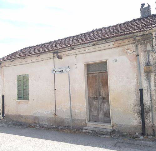 casa indipendente in vendita ad Avezzano