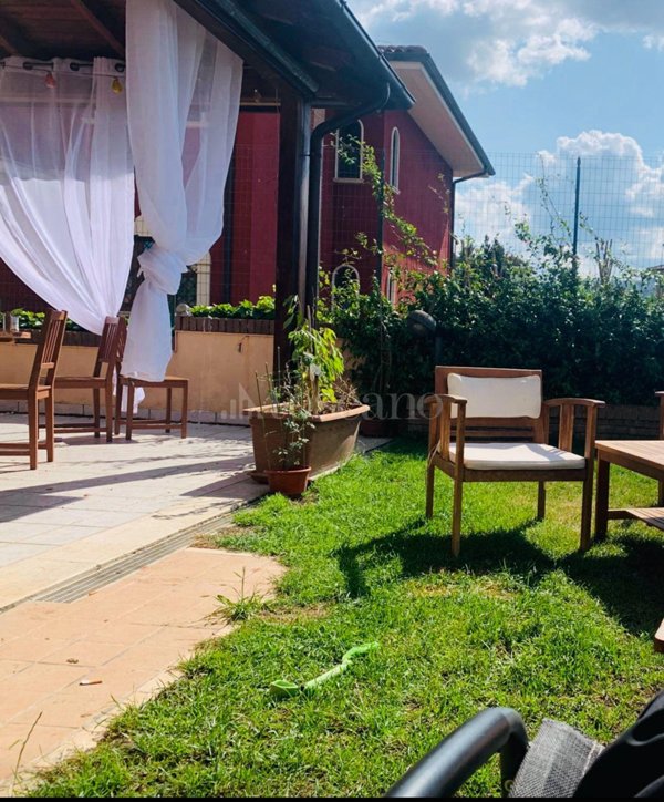 casa indipendente in vendita ad Avezzano